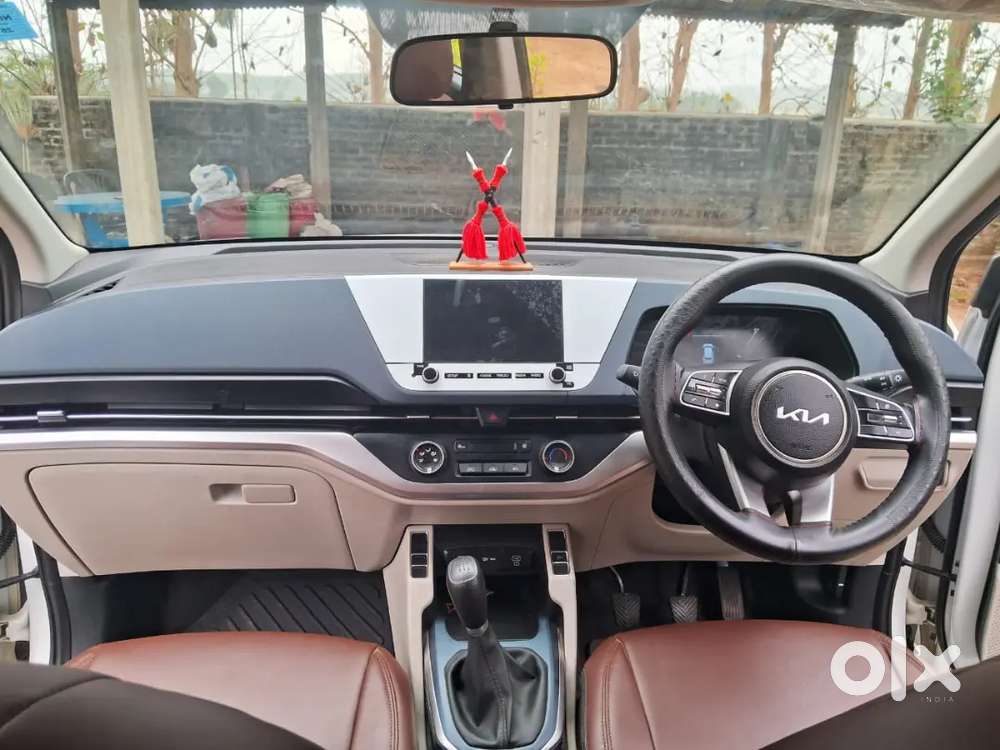 Kia Carens 2025 Petrol Good Condition
