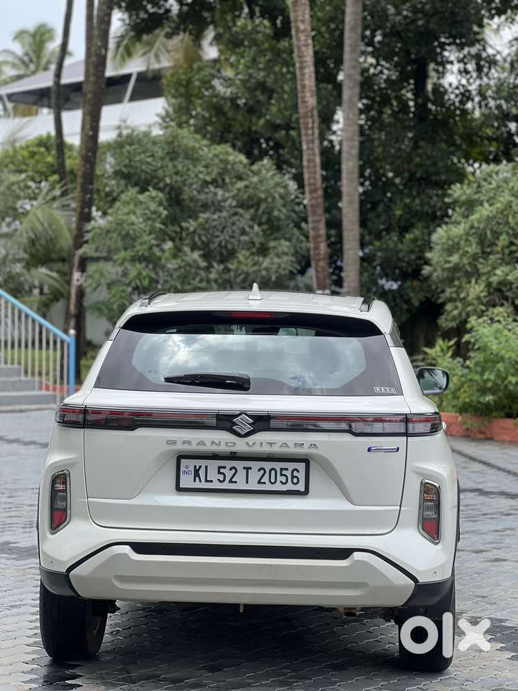 Maruti Suzuki Grand Vitara 1.5 Alpha Smart Hybrid At, 2023, Petrol