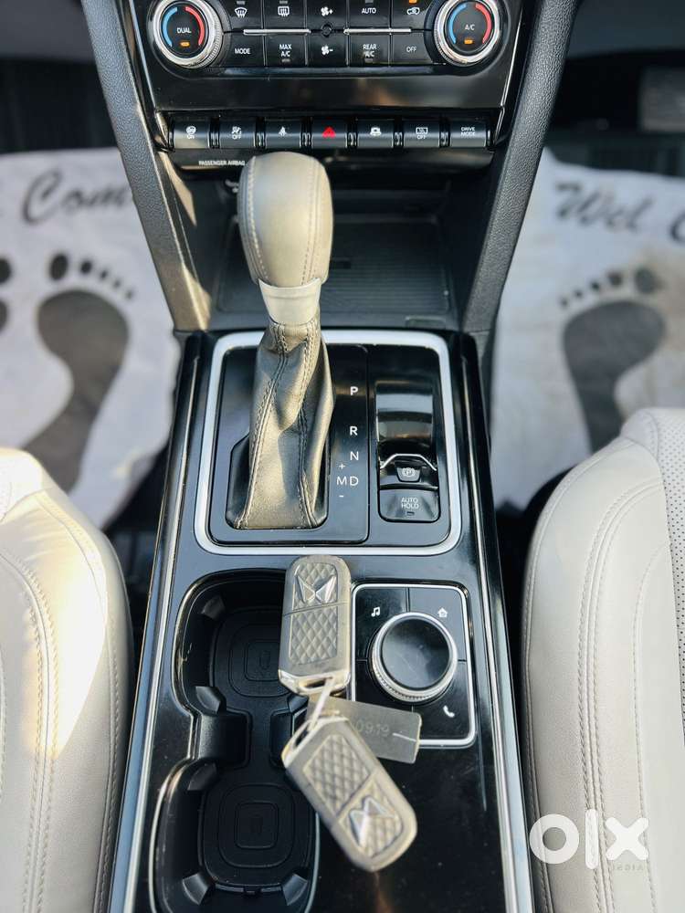 Mahindra Xuv700 2.2 Ax 7 Diesel At Luxury Pack Str, 2024, Diesel