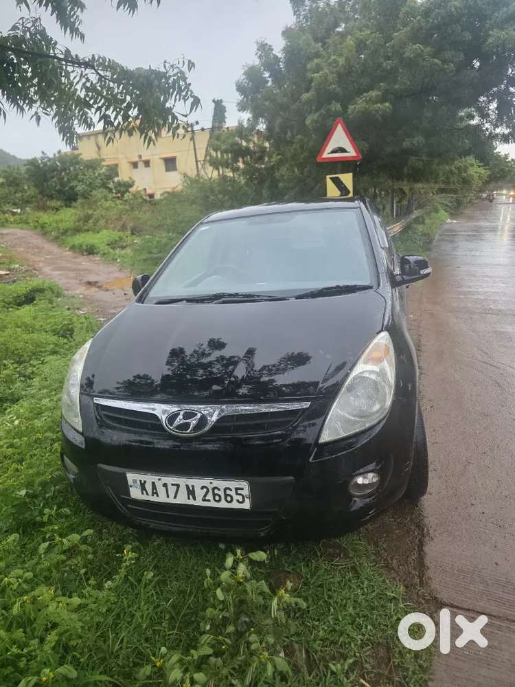 2010 Hyundai I20 Asta Diesel Manual Car