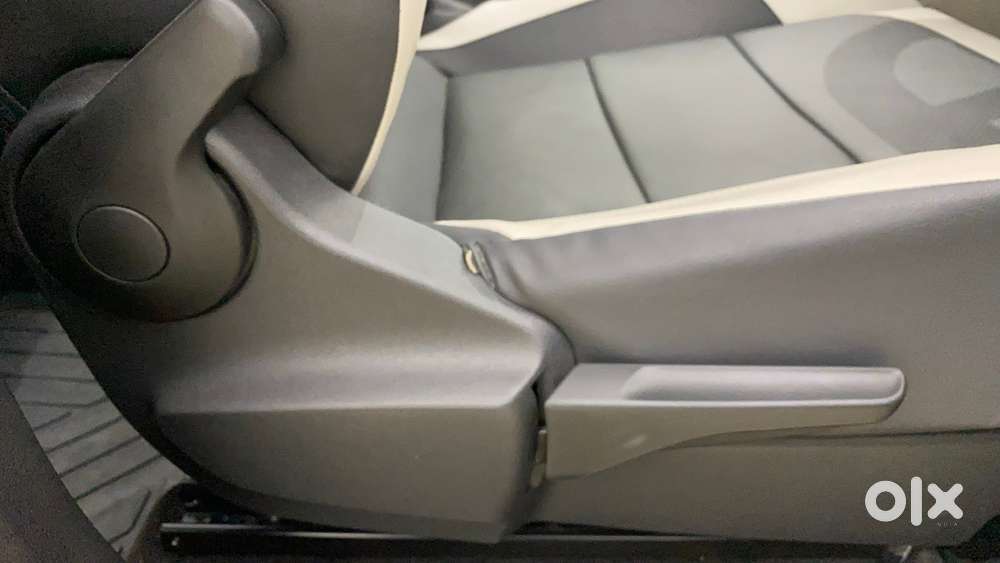 Volkswagen Taigun 1.0 Tsi Topline At, 2023, Petrol