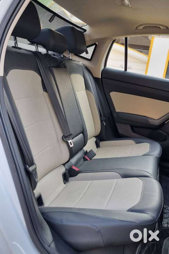 Skoda Slavia Style 1.0l Tsi At, 2022, Petrol