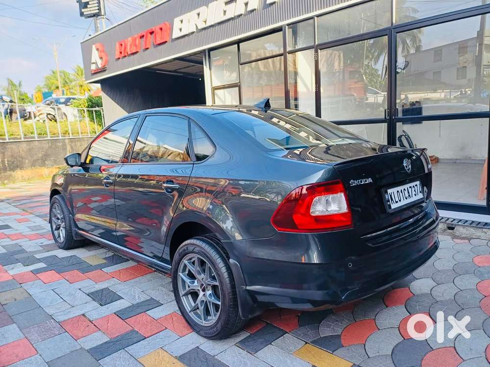 Skoda Rapid 1.6 Mpi At Style, 2017, Petrol