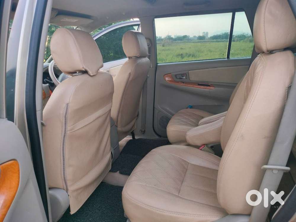 Toyota Innova (2009) Bucket Seats