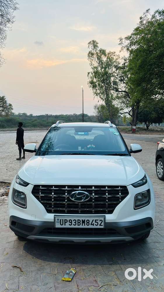 Hyundai Venue Petrol 2021
