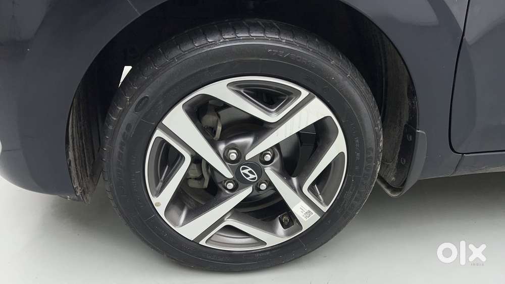 Hyundai Aura 1.2 Sx Cng, 2023, Cng & Hybrids