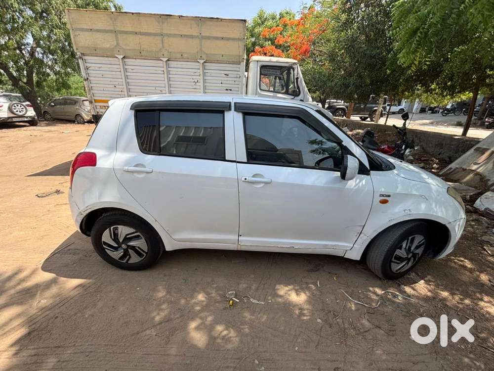 Maruti Suzuki Swift 2011 Diesel 125500 Km Driven