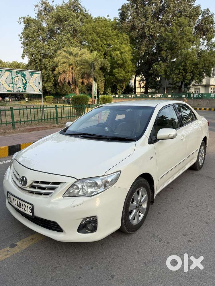 Toyota Corolla Altis [2011-2014] 1.8 Vl At, 2013, Petrol