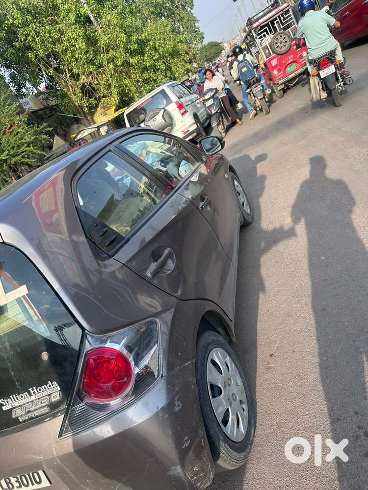 Honda Brio 2016 Petrol Well Maintained