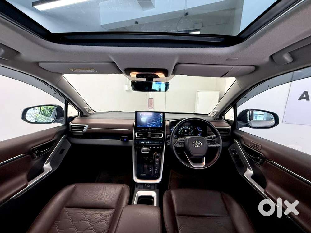 Toyota Innova Hycross 2.0 Zx Hybrid 7 Str, 2023, Petrol
