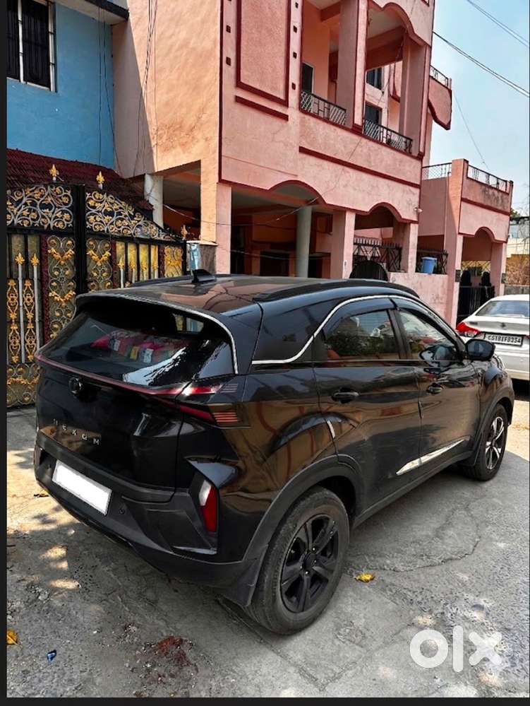 Tata Nexon ( Top End Model Fearless +s Dark Edition )