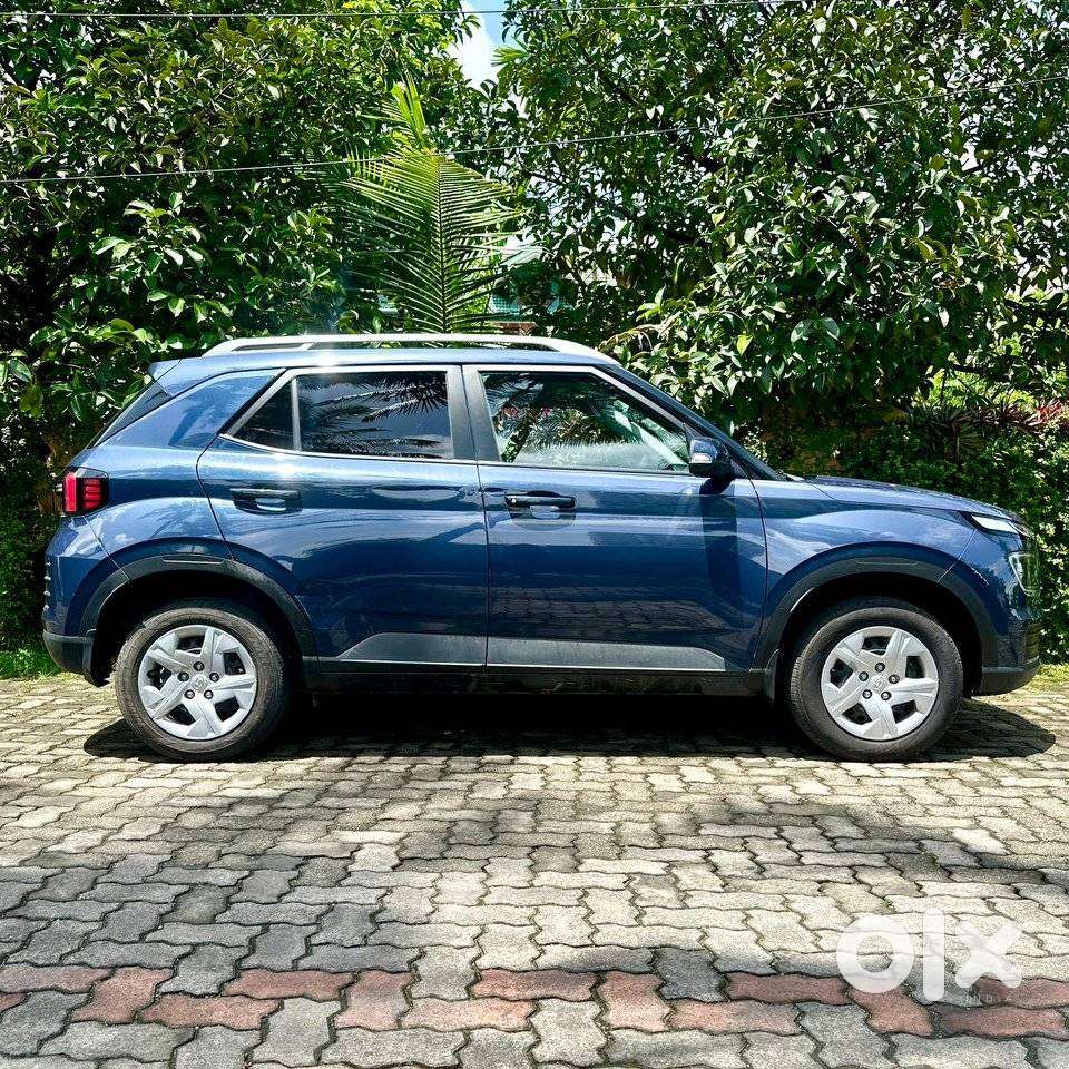 Hyundai Venue S, 2022, Petrol