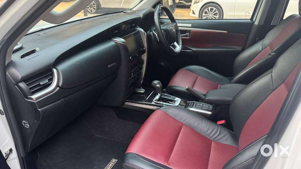 Toyota Fortuner Legender 4x4 At 2.8, 2025, Diesel