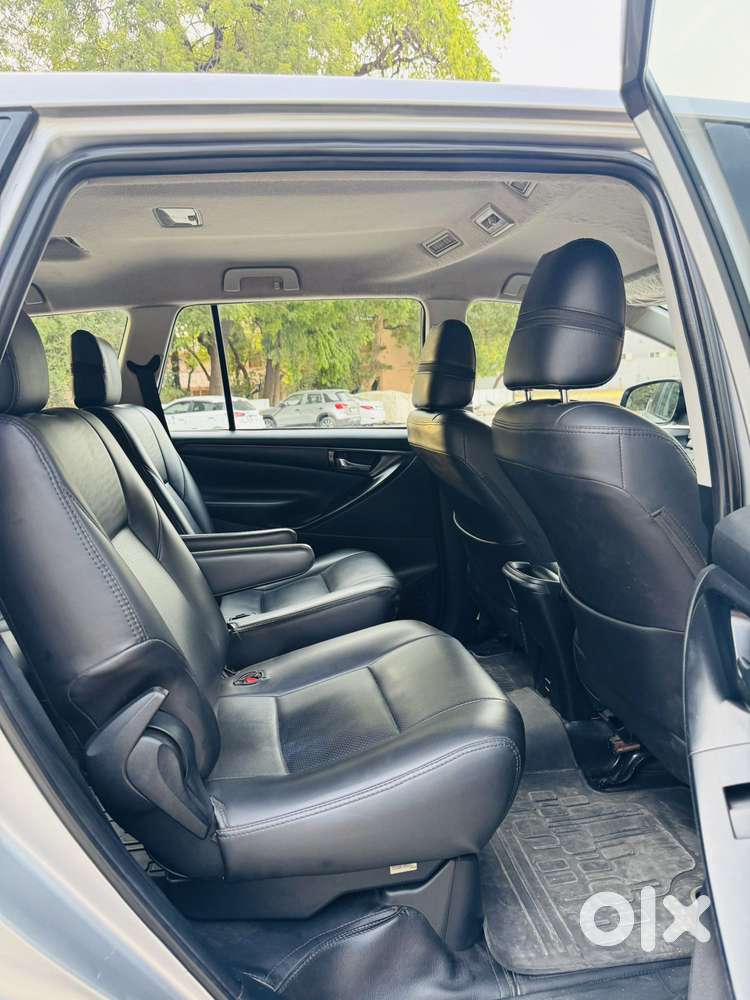 Toyota Innova Crysta 2.4 G Mt 7 Str, 2018, Diesel
