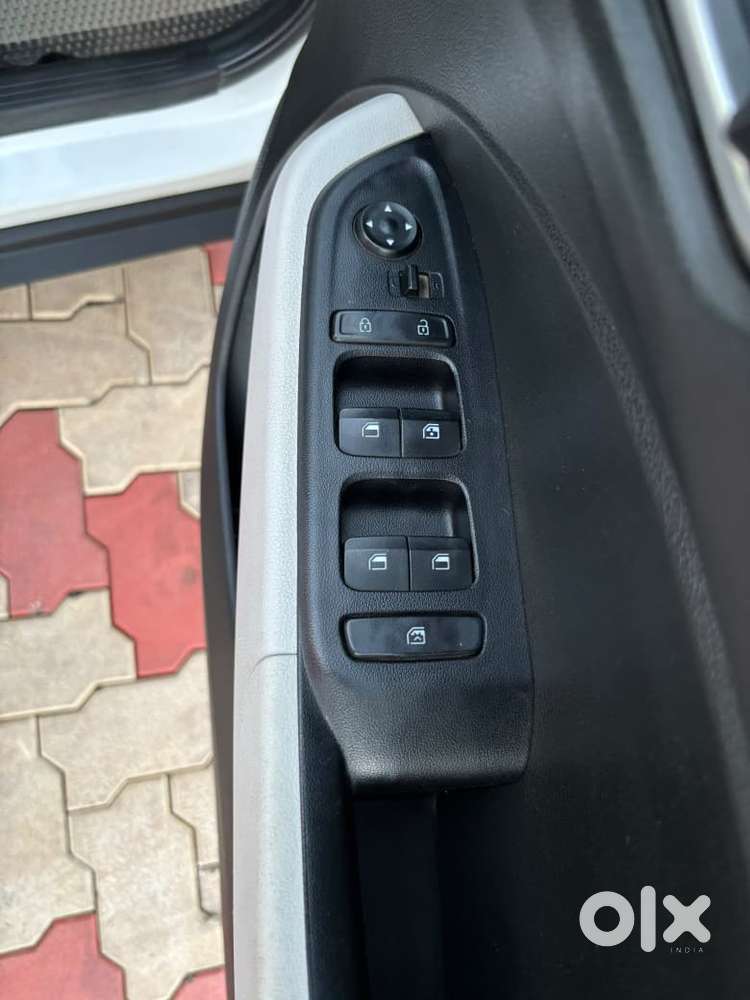 Hyundai Venue S 1.2 Petrol, 2023, Petrol