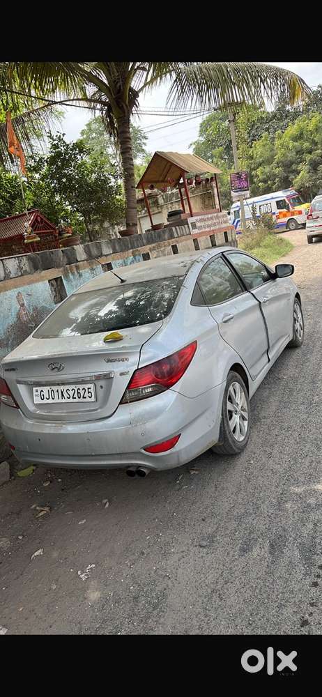 Hyundai Fluidic Verna 2012