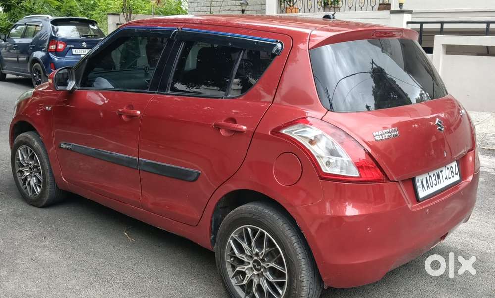 Maruti Suzuki Swift Vxi + Manual, 2014, Petrol