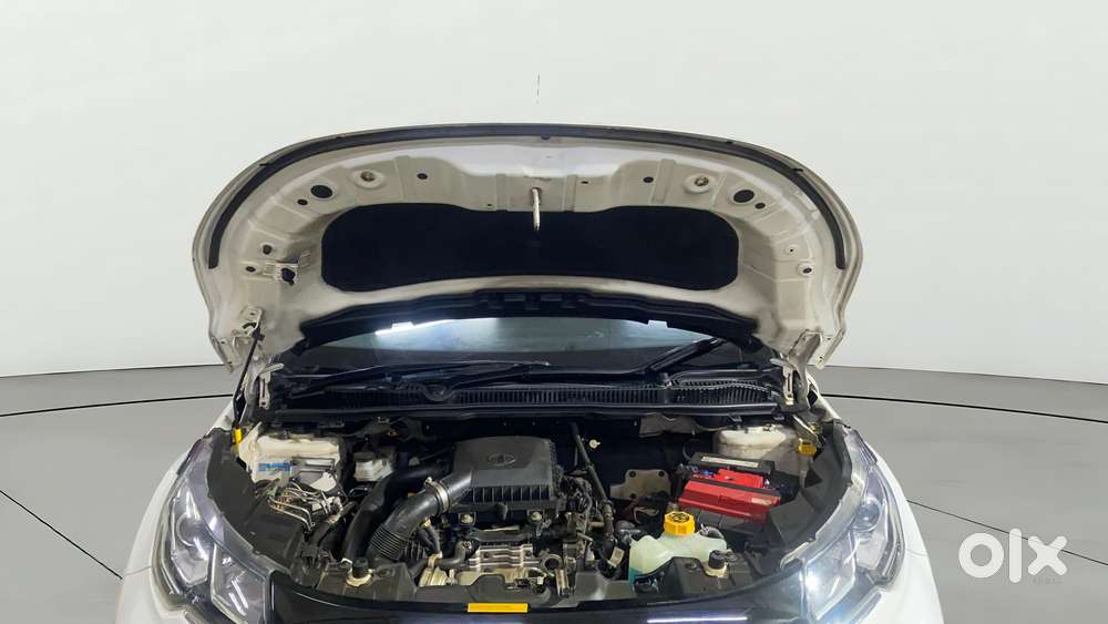 Tata Nexon 1.2 Revotron Xza Plus, 2021, Petrol