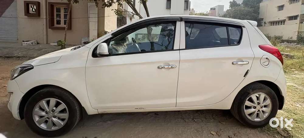2014 Hyundai I20 Asta 1.2 Petrol  Top Model  Well Maintained
