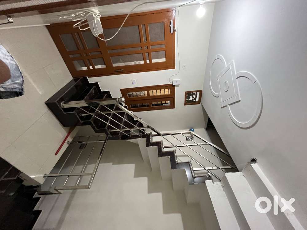 3 room set for rent
