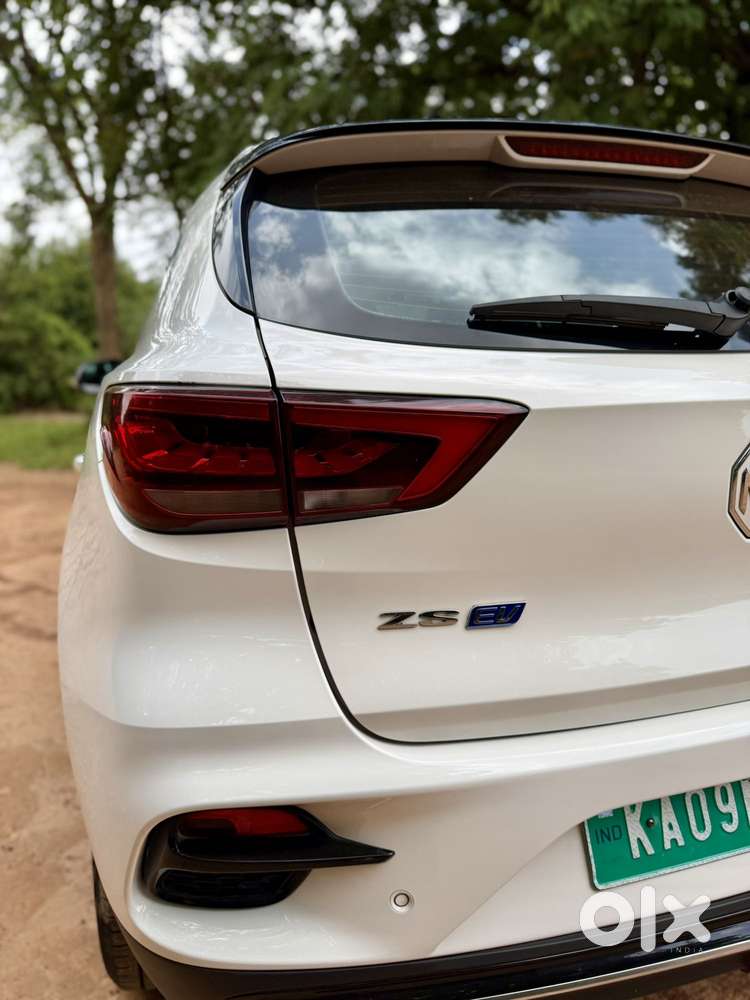 Mg Zs Ev Exclusive Iconic Ivory, 2023, Electric