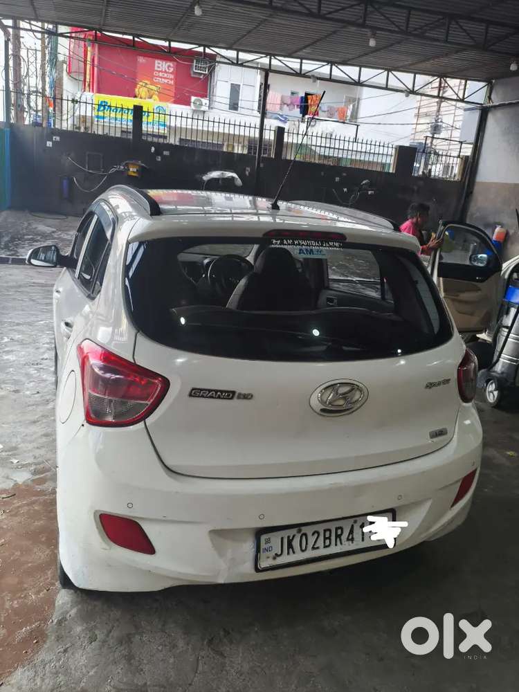 Hyundai Grand I10 Sportz 2016 Petrol Manual