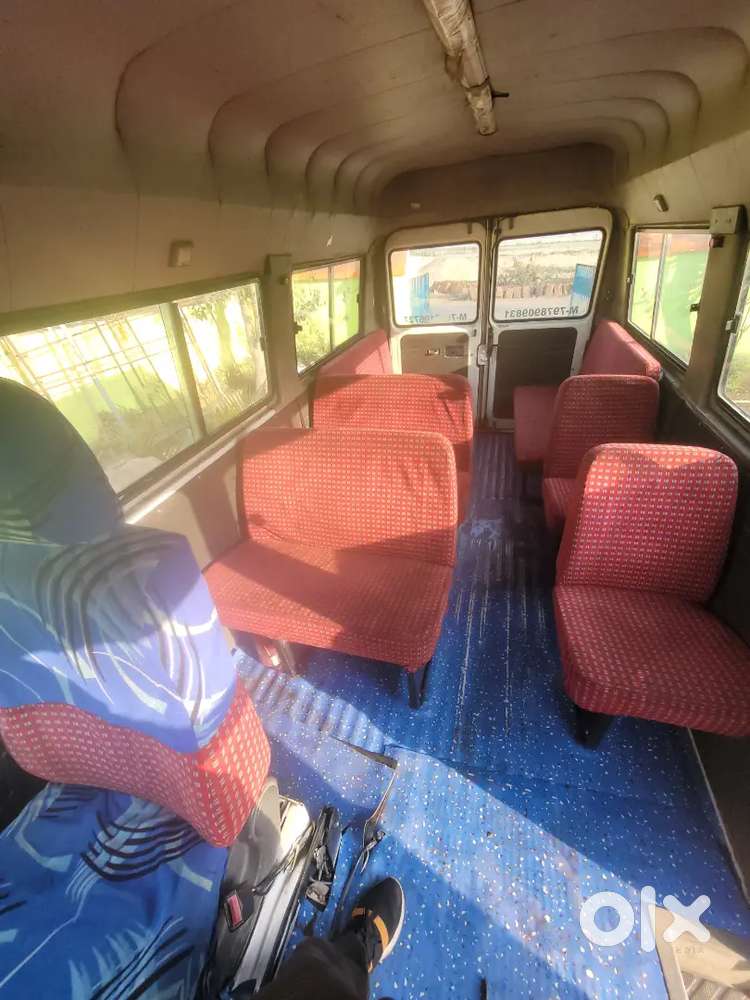 Force Traveller 14 Seater