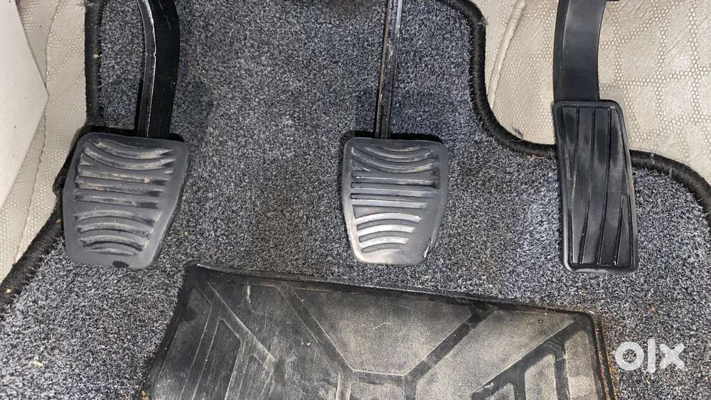 Mahindra Xuv300 W8 Option, 2022, Petrol