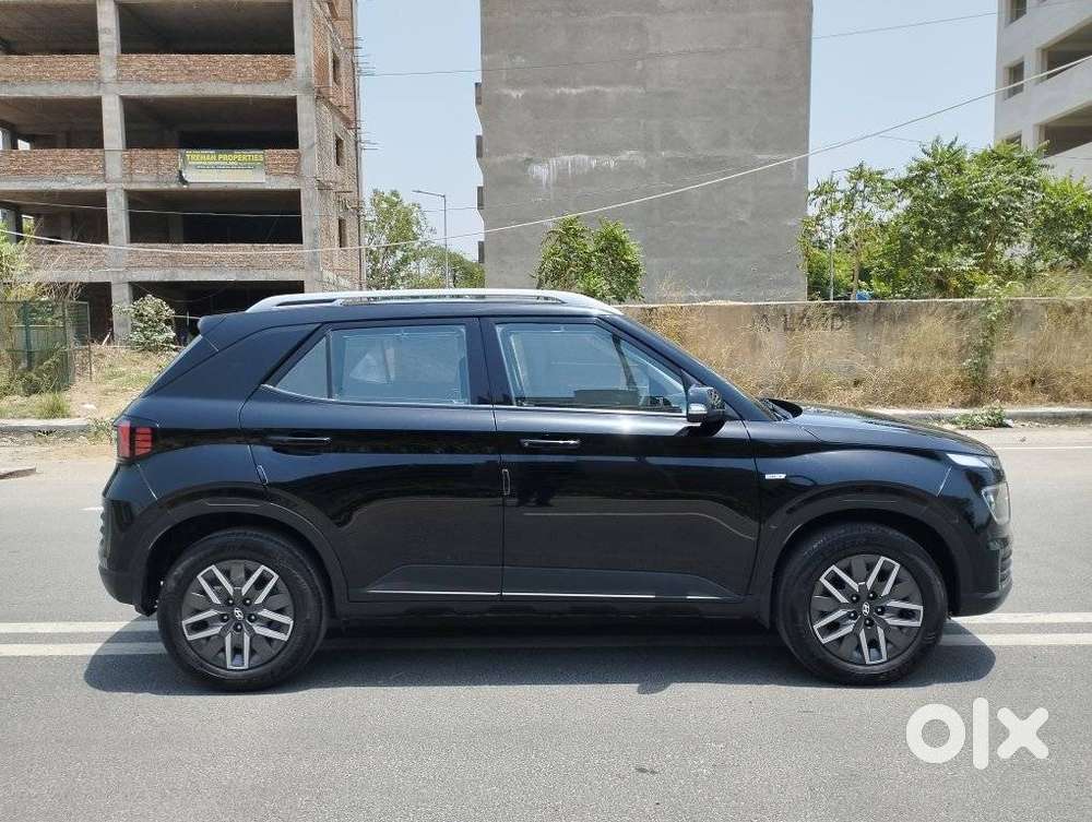 Hyundai Venue 1.0 S (o) Turbo Dct, 2025, Petrol