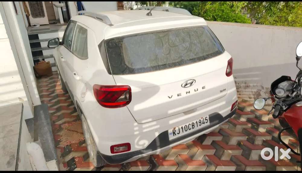 Hyundai Venue 2020 Petrol 85000 Km Driven