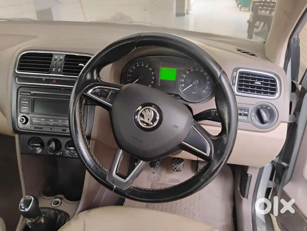 Skoda Rapid 2014 Diesel 130000 Km Driven