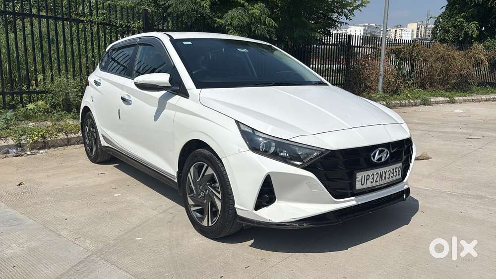 Hyundai I20 Asta (o) 1.2 Mt, 2023, Petrol
