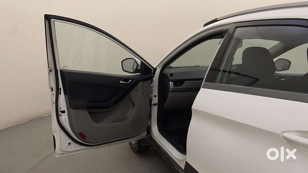 Tata Nexon 1.2 Revotron Xz, 2018, Petrol