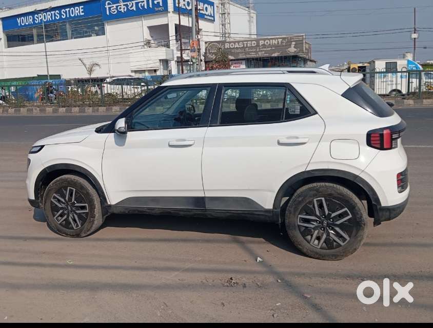 Hyundai Venue 1.0 S (o) Turbo Dct, 2024, Petrol