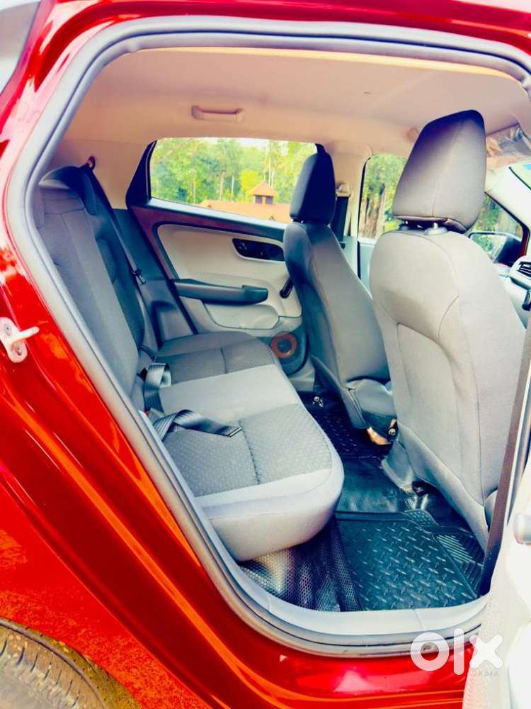 Tata Altroz 1.2 Xe, 2021, Petrol