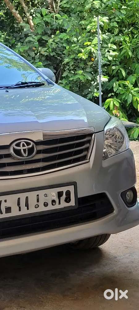 Innova 2.5 V 2013