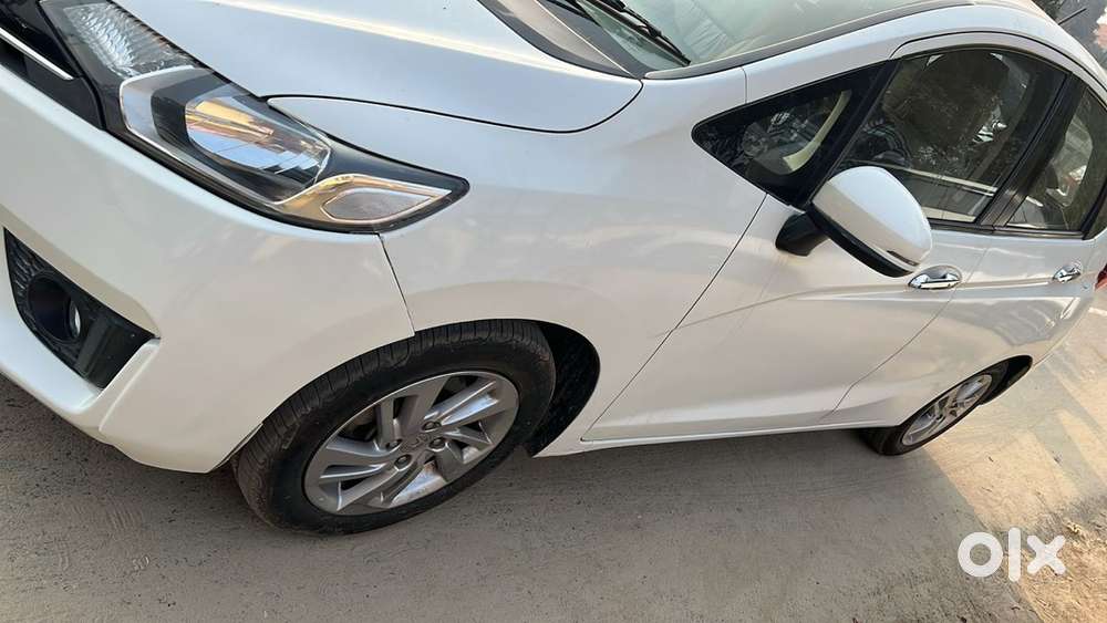 Honda Jazz Petrol 2018 Better Than Maruti Swift Fronce Baleno
