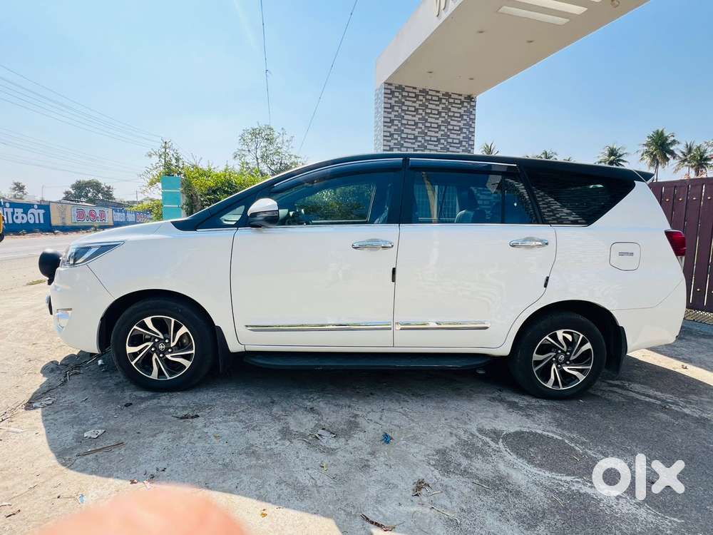 Toyota Innova Crysta 2.4 G Mt, 2024, Diesel