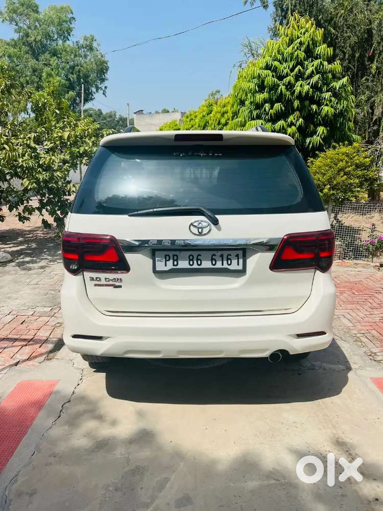 Toyota Fortuner 2013