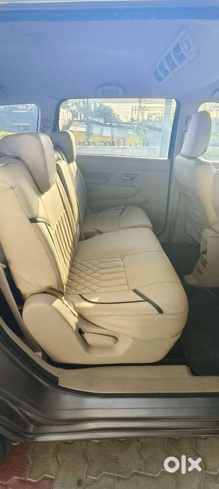 Maruti Suzuki Ertiga Zxi Shvs, 2024, Petrol