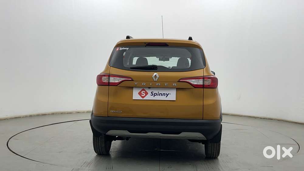 Renault Triber Rxz, 2022, Petrol