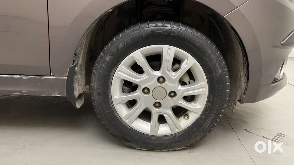 Tata Tiago Xza, 2017, Petrol