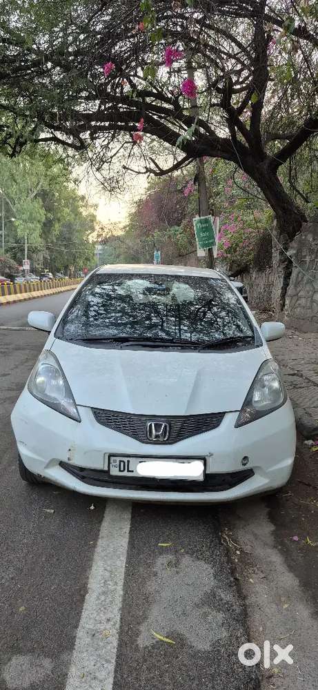 Honda Jazz Select 1.2 (2011)  2nd Owner  Well Maintained  White