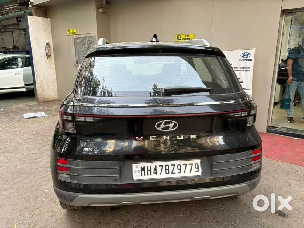 Hyundai Venue 2025 Diesel Well Maintained