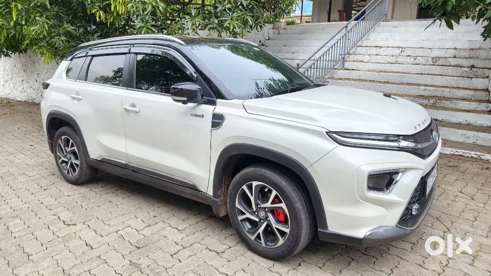 2023 Full Hybrid V Option - Well Maintainedi Ready To Drive.