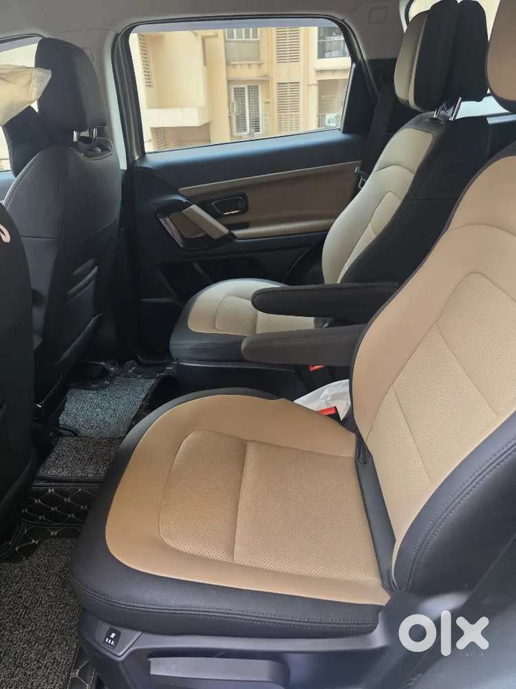 Showroom Condition Safari Limited Edition Top Model