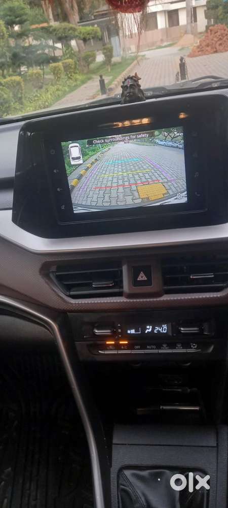 Maruti Suzuki Brezza Zxi S-cng, 2023, Cng & Hybrids