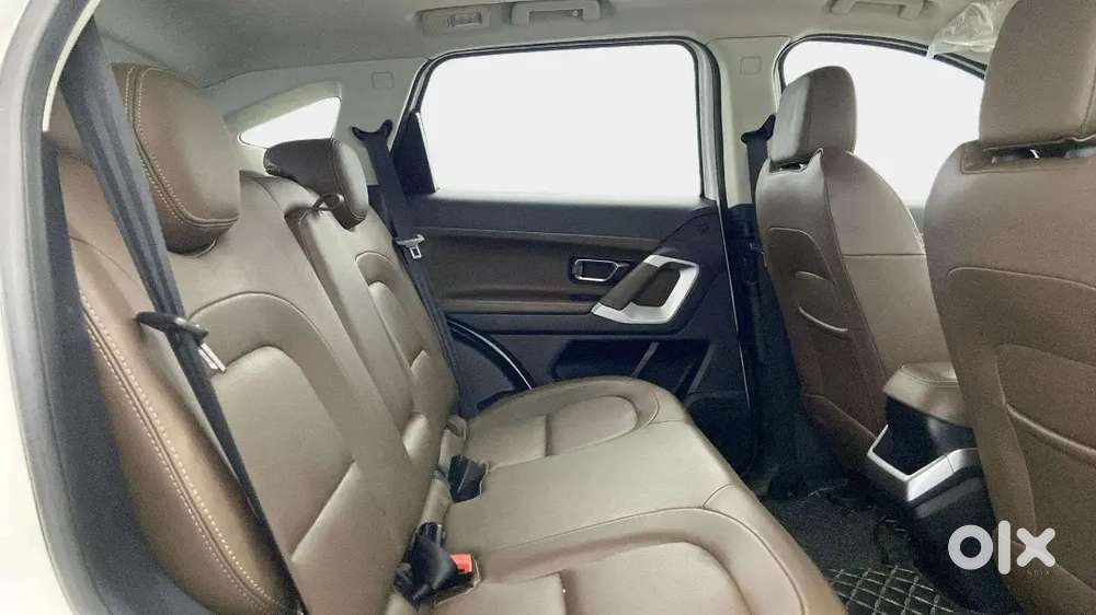 Tata Harrier Dual Tone Top End Model With Panaromic Sunroof Diesel