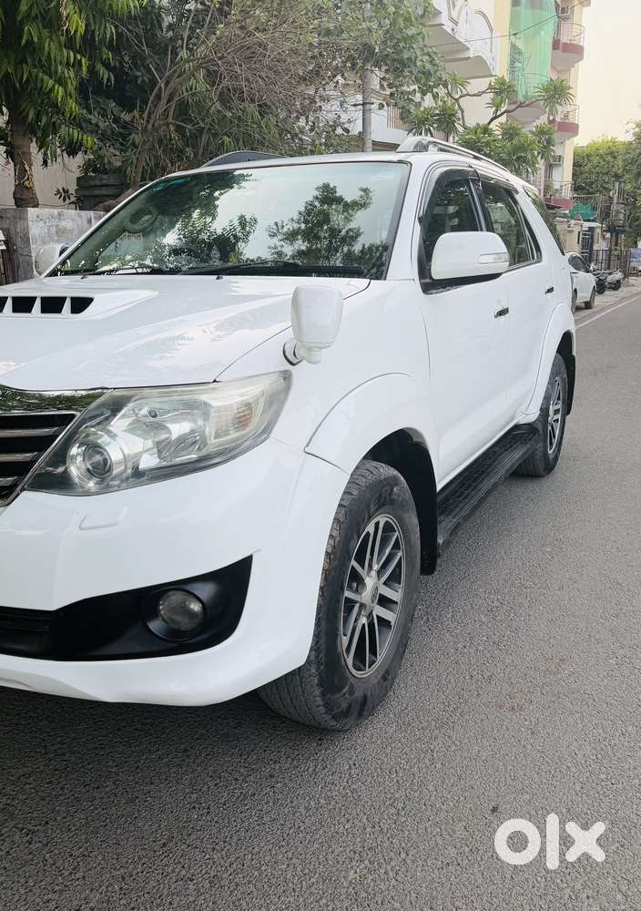 Toyota Fortuner 3.0 4x4 Manual, 2012, Diesel