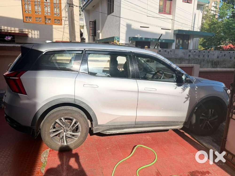 Mahindra Xuv700 2023 Diesel Well Maintained